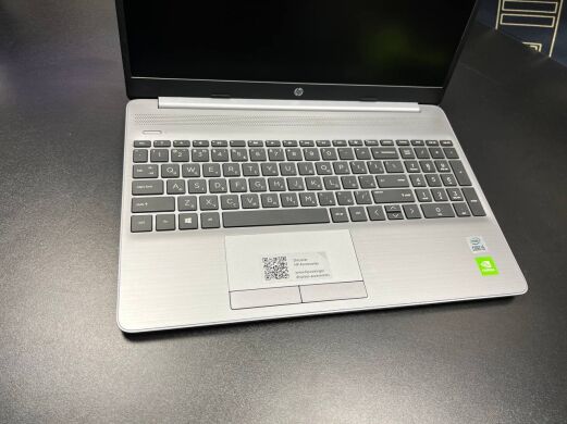 Игровой ноутбук HP 250 G8 / 15.6" (1920x1080) TN / Intel Core i5-1035G1 (4 (8) ядра по 1.0 - 3.6 GHz) / 8 GB DDR4 / 256 GB SSD / nVidia GeForce MX130, 2 GB GDDR5, 64-bit / WebCam 