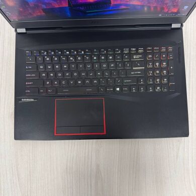 Ігровий ноутбук Б-клас MSI GE75 Raider 10SF / 17.3" (1920x1080) IPS / Intel Core i7-10750H (6 (12) ядер по 2.6 - 5.0 GHz) / 16 GB DDR4 / 512 GB SSD NVMe + 1000 GB HDD / nVidia GeForce RTX 2070, 8 GB GDDR6, 256-bit / WebCam Ігровий ноутбук Б-клас MSI GE75 Raider 10SF / 17.3" (1920x1080) IPS / Intel Core i7-10750H (6 (12) ядер по 2.6 - 5.0 GHz) / 16 GB DDR4 / 512 GB SSD NVMe + 1000 GB HDD / nVidia GeForce RTX 2070, 8 GB GDDR6, 256-bit / WebCam