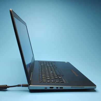 Мобільна робоча станція Dell Precision 7710 / 17.3" (1920x1080) IPS / Intel Core i7-6920HQ (4 (8) ядра по 2.9 - 3.8 GHz) / 32 GB DDR4 / 128 GB SSD + 1000 GB HDD / nVidia Quadro M3000M, 4 GB GDDR5, 256-bit / WebCam / Win10 Pro