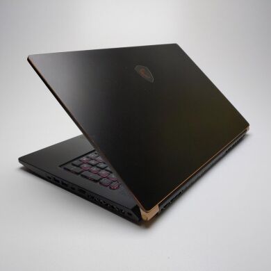 Ігровий ноутбук Б-клас MSI GS75 Stealth 9SG / 17.3" (1920x1080) IPS / Intel Core i9-9880H (8 (16) ядер по 2.3 - 4.8 GHz) / 32 GB DDR4 / 1000 GB SSD / nVidia GeForce RTX 2080 Max-Q, 8 GB GDDR6, 256-bit / WebCam / Win 10 Pro