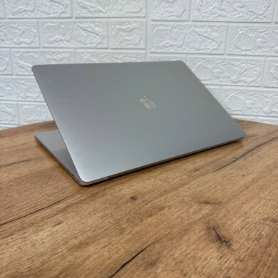 Ігровий ультрабук Apple MacBook Pro 16 2019 A2141 / 16" (3072x1920) IPS / Intel Core i9-9980HK (8 (16) ядер по 2.3 - 5.0 GHz) / 32 GB DDR4 / 1000 GB SSD / AMD Radeon Pro 5500M, 8 GB GDDR6, 128-bit / WebCam / MacOS