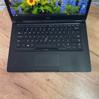 Ноутбук Б-клас Dell Latitude 5495 / 14" (1920x1080) IPS / AMD Ryzen 5 PRO 2500U (4 (8) ядра по 2.0 - 3.6 GHz) / 8 GB DDR4 / 480 GB SSD / AMD Radeon Vega 8 Graphics / WebCam