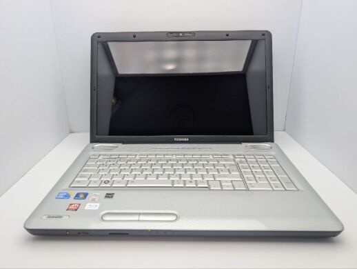 Ноутбук Toshiba Satellite L550 / 17.3" (1600x900) TN / Intel Core i3-330M (2 (4) ядра по 2.13 GHz) / 6 GB DDR3 / 320 GB HDD / AMD Radeon HD 4650, 1 GB GDDR3, 128-bit / WebCam / DVD-ROM Ноутбук Toshiba Satellite L550 / 17.3" (1600x900) TN / Intel Core i3-330M (2 (4) ядра по 2.13 GHz) / 6 GB DDR3 / 320 GB HDD / AMD Radeon HD 4650, 1 GB GDDR3, 128-bit / WebCam / DVD-ROM