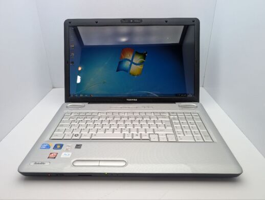 Ноутбук Toshiba Satellite L550 / 17.3" (1600x900) TN / Intel Core i3-330M (2 (4) ядра по 2.13 GHz) / 6 GB DDR3 / 320 GB HDD / AMD Radeon HD 4650, 1 GB GDDR3, 128-bit / WebCam / DVD-ROM Ноутбук Toshiba Satellite L550 / 17.3" (1600x900) TN / Intel Core i3-330M (2 (4) ядра по 2.13 GHz) / 6 GB DDR3 / 320 GB HDD / AMD Radeon HD 4650, 1 GB GDDR3, 128-bit / WebCam / DVD-ROM