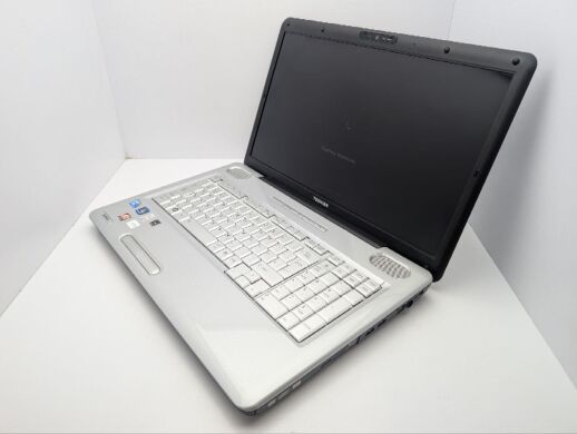 Ноутбук Toshiba Satellite L550 / 17.3" (1600x900) TN / Intel Core i3-330M (2 (4) ядра по 2.13 GHz) / 6 GB DDR3 / 320 GB HDD / AMD Radeon HD 4650, 1 GB GDDR3, 128-bit / WebCam / DVD-ROM Ноутбук Toshiba Satellite L550 / 17.3" (1600x900) TN / Intel Core i3-330M (2 (4) ядра по 2.13 GHz) / 6 GB DDR3 / 320 GB HDD / AMD Radeon HD 4650, 1 GB GDDR3, 128-bit / WebCam / DVD-ROM