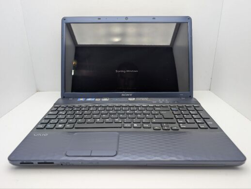 Ноутбук Sony VPC EH2M1E / 15.6" (1366x768) TN / Intel Core i3-2330M (2 (4) ядра по 2.2 GHz) / 6 GB DDR3 / 640 GB HDD / nVidia GeForce 410M, 1 GB GDDR3, 64-bit / WebCam / DVD-ROM