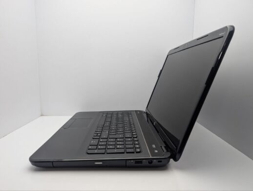 Ноутбук HP Pavilion g7-2246sg / 17.3" (1600x900) TN / AMD A6-4400M (2 ядра по 2.7 - 3.2 GHz) / 6 GB DDR3 / 750 GB HDD / AMD Radeon HD 7520G Graphics / WebCam / DVD-ROM