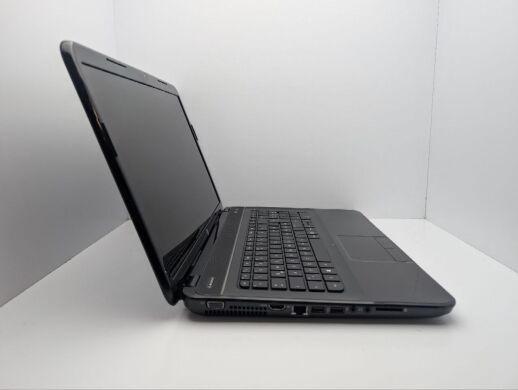 Ноутбук HP Pavilion g7-2246sg / 17.3" (1600x900) TN / AMD A6-4400M (2 ядра по 2.7 - 3.2 GHz) / 6 GB DDR3 / 750 GB HDD / AMD Radeon HD 7520G Graphics / WebCam / DVD-ROM