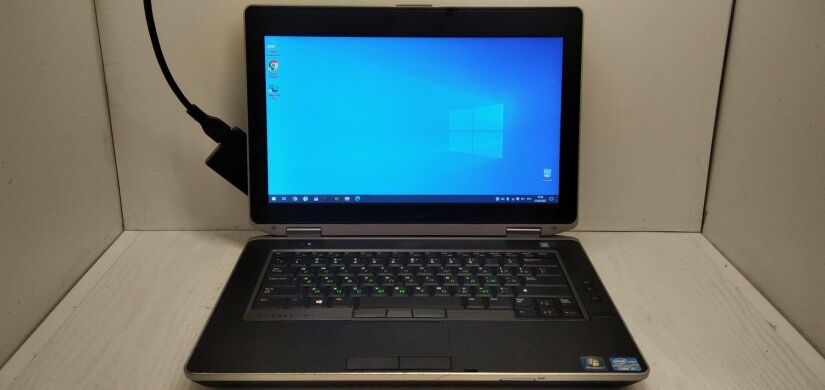 Ноутбук Б-клас Dell Latitude E6430 / 14" (1366x768) TN / Intel Core i5-3210M (2 (4) ядра по 2.5 - 3.1 GHz) / 4 GB DDR3 / 120 GB SSD / Intel HD Graphics 4000 / WebCam / Без АКБ