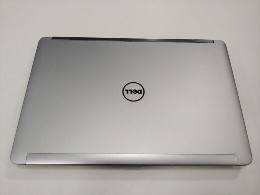 Dell Latitude E6540 / 15.6" (1920x1080) TN / Intel Core i7-4610M (2(4) ядра по 3.0 - 3.7 GHz) / 8 GB DDR3 / 240 GB SSD / Intel HD Graphics 4600 / DVD-ROM