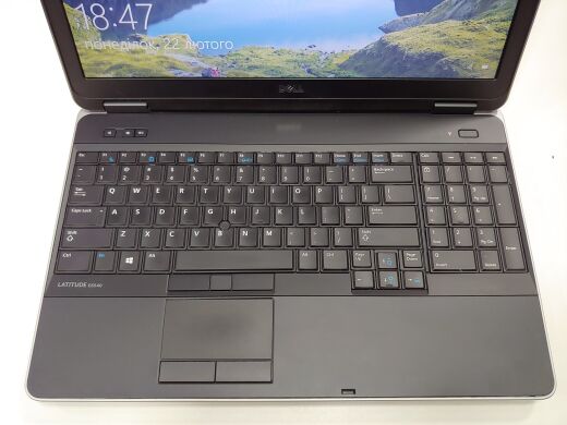 Dell Latitude E6540 / 15.6" (1920x1080) TN / Intel Core i7-4610M (2(4) ядра по 3.0 - 3.7 GHz) / 8 GB DDR3 / 240 GB SSD / Intel HD Graphics 4600 / DVD-ROM