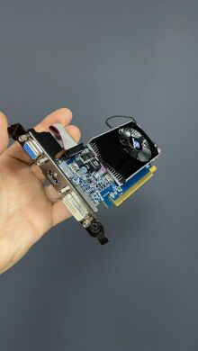 Дискретная видеокарта AMD Radeon HD 6570, 2 GB GDDR3, 128-bit / DVI / HDMI / VGA