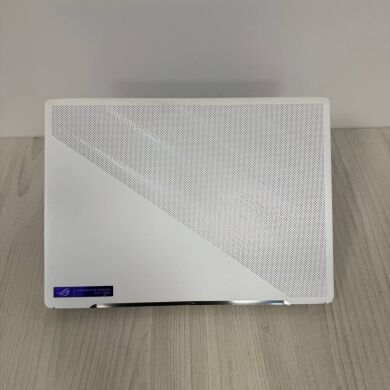 Игровой ноутбук Asus ROG Zephyrus G14 GA402RJ / 14" (2560x1600) IPS / AMD Ryzen 9 6900HS (8 (16) ядер по 3.3 - 4.9 GHz) / 16 GB DDR4 / 512 GB SSD NVMe / AMD Radeon RX 6700S, 8 GB GDDR6, 128-bit / WebCam