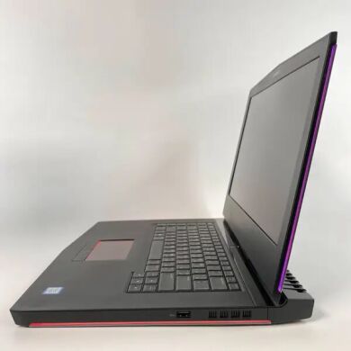 Игровой ноутбук Dell Alienware 15 R3 / 15.6" (1920x1080) IPS / Intel Core i7-7700HQ (4 (8) ядра по 2.8 - 3.8 GHz) / 16 GB DDR4 / 512 GB SSD / nVidia GeForce GTX 1070, 8 GB GDDR5, 256-bit / WebCam / HDMI Игровой ноутбук Dell Alienware 15 R3 / 15.6" (1920x1080) IPS / Intel Core i7-7700HQ (4 (8) ядра по 2.8 - 3.8 GHz) / 16 GB DDR4 / 512 GB SSD / nVidia GeForce GTX 1070, 8 GB GDDR5, 256-bit / WebCam / HDMI