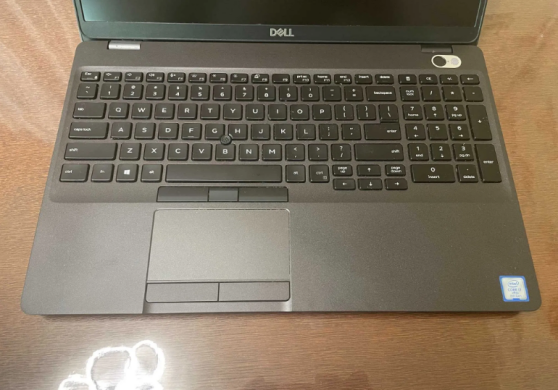 Ігровий ноутбук Dell Precision 3540 / 15.6" (1366x768) TN / Intel Core i7-8565U (4 (8) ядра по 1.8 - 4.6 GHz) / 16 GB DDR4 / 256 GB SSD / AMD Radeon Pro WX 2100, 2 GB GDDR5, 64-bit / WebCam