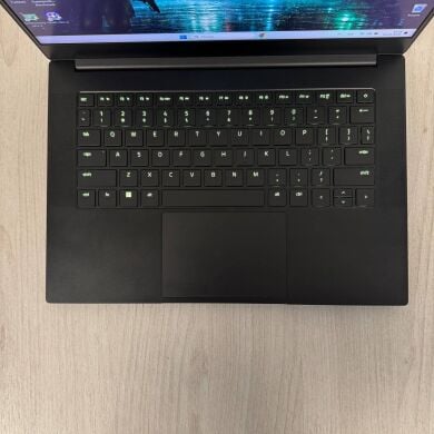 Игровой ультрабук Razer Blade 14 RZ09-0427 / 14" (2560x1440) IPS / AMD Ryzen 9 6900HX (8 (16) ядер по 3.3 - 4.9 GHz) / 16 GB DDR5 / 512 GB SSD NVMe / nVidia GeForce RTX 3070 Ti, 8 GB GDDR6, 256-bit / WebCam