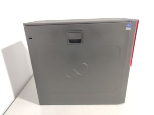 Комп'ютер Fujitsu Esprimo P920 E90 Tower / Intel Core i7-4770 (4 (8) ядра по 3.4 - 3.9 GHz) / 8 GB DDR3 / 240 GB SSD / nVidia GeForce GT 440, 3 GB GDDR3, 192-bit / VGA