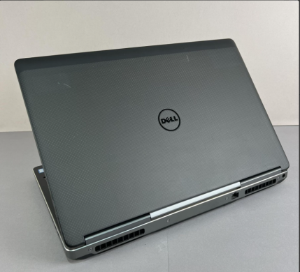 Мобільна робоча станція Dell Precision 7720 / 17.3" (1920x1080) IPS / Intel Core i7-6820HQ (4 (8) ядра по 2.7 - 3.6 GHz) / 32 GB DDR4 / 512 GB SSD + 500 GB HDD / nVidia Quadro P5000, 16 GB GDDR5, 256-bit