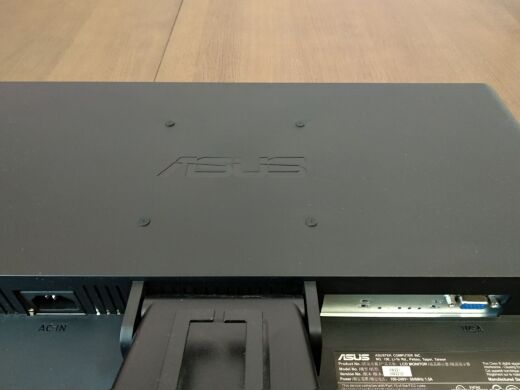 Монітор Asus VW220D / 21.6" (1680x1050) TN / VGA / VESA 100x100