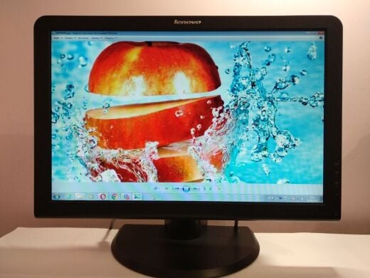 Монітор Б-клас Lenovo ThinkVision L192 / 19" (1440x900) TN / VGA / VESA 100x100 Монітор Б-клас Lenovo ThinkVision L192 / 19" (1440x900) TN / VGA / VESA 100x100