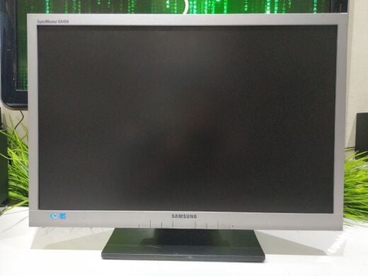 Монитор Samsung SyncMaster SA450 / 22" (1680x1050) TN / DVI, VGA / VESA 100x100 Монитор Samsung SyncMaster SA450 / 22" (1680x1050) TN / DVI, VGA / VESA 100x100