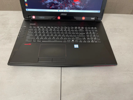 Ноутбук MSI GT72VR 6RE / 17.3" (1920x1080) IPS / Intel Core i7-6700HQ (4 (8) ядра по 2.6 - 3.5 GHz) / 32 GB DDR4 / 256 GB SSD+750 GB HDD / nVidia GeForce GTX 1070 8 GB / WebCam