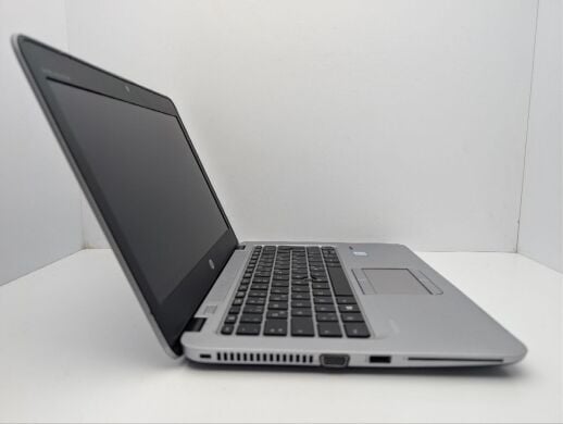 Нетбук HP EliteBook 820 G3 / 12.5" (1366x768) TN / Intel Core i5-6300U (2 (4) ядра по 2.4 - 3.0 GHz) / 8 GB DDR4 / 320 GB HDD / Intel HD Graphics 520 / WebCam