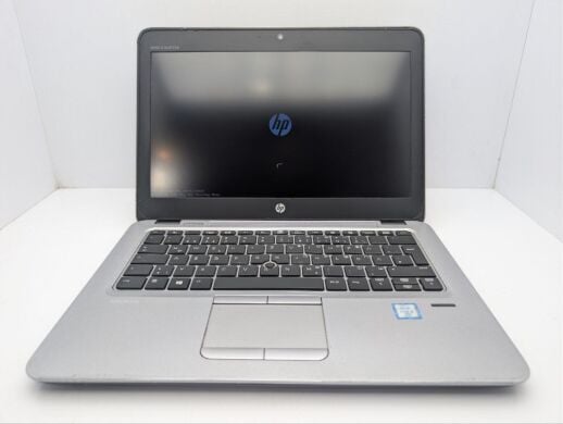 Нетбук HP EliteBook 820 G3 / 12.5" (1366x768) TN / Intel Core i5-6300U (2 (4) ядра по 2.4 - 3.0 GHz) / 8 GB DDR4 / 320 GB HDD / Intel HD Graphics 520 / WebCam