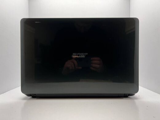 Ноутбук Б-класс Acer E1-531 / 15.6" (1366x768) TN / Intel Pentium B960 (2 ядра по 2.2 GHz) / 4 GB DDR3 / 750 GB HDD / Intel HD Graphics 2000 / WebCam