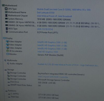 Ноутбук Dell Latitude E5550 / 15.6" (1366x768) TN / Intel Core i5-5200U (2 (4) ядра по 2.2 - 2.7 GHz) / 8 GB DDR3 / 256 GB SSD NEW / Intel HD Graphics 5500 / WebCam / HDMI / Windows 10 Pro