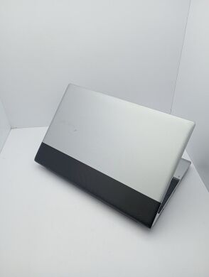 Ноутбук Samsung RV515 / 15.6" (1366x768) TN / AMD E-450 (2 ядра по 1.65 GHz) / 6 GB DDR3 / 120 GB SSD / AMD Radeon HD6320 / WebCam