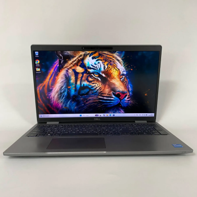 Ультрабук Б-клас Dell Latitude 5530 / 15.6" (1920x1080) IPS / Intel Core i5-1240P (12 (16) ядер по 3.3 - 4.4 GHz) / 16 GB DDR4 / 256 GB SSD / Intel Iris Xe Graphics / WebCam / TouchID Ультрабук Б-клас Dell Latitude 5530 / 15.6" (1920x1080) IPS / Intel Core i5-1240P (12 (16) ядер по 3.3 - 4.4 GHz) / 16 GB DDR4 / 256 GB SSD / Intel Iris Xe Graphics / WebCam / TouchID