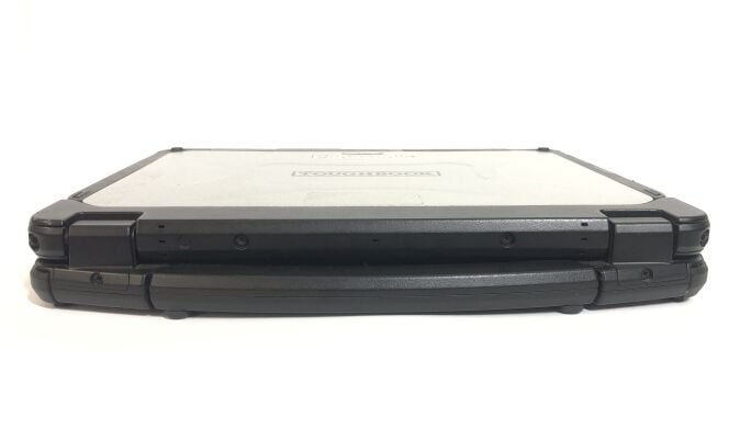 Захищений нетбук-трансформер Panasonic Toughbook CF-20 / 10.1" (1920x1200) IPS Touch / Intel Core M5-6Y57 (2 (4) ядра по 1.1 - 2.8 GHz) / 8 GB DDR3 / 256 GB SSD / Intel HD Graphics 615 / WebCam / Win 10 Pro / 2x АКБ