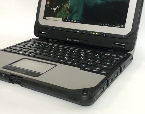 Захищений нетбук-трансформер Panasonic Toughbook CF-20 / 10.1" (1920x1200) IPS Touch / Intel Core M5-6Y57 (2 (4) ядра по 1.1 - 2.8 GHz) / 8 GB DDR3 / 256 GB SSD / Intel HD Graphics 615 / WebCam / Win 10 Pro / 2x АКБ