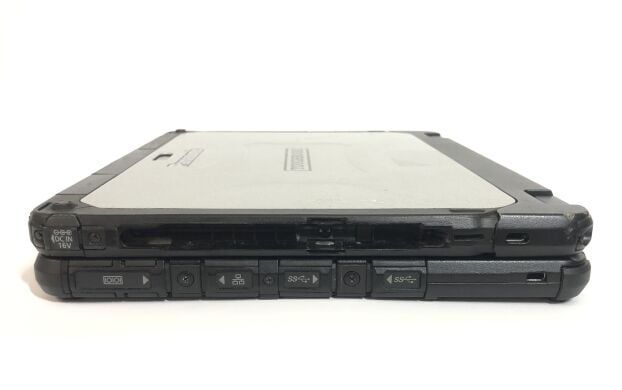 Захищений нетбук-трансформер Panasonic Toughbook CF-20 / 10.1" (1920x1200) IPS Touch / Intel Core M5-6Y57 (2 (4) ядра по 1.1 - 2.8 GHz) / 8 GB DDR3 / 256 GB SSD / Intel HD Graphics 615 / WebCam / Win 10 Pro / 2x АКБ