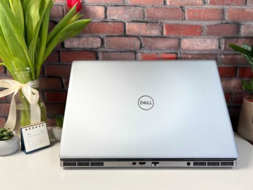 Мобильная рабочая станция Dell Precision 7750 / 17.3" (1920x1080) IPS / Intel Core i9-10885H (8 (16) ядер по 2.4 - 5.3 GHz) / 32 GB DDR4 / 1000 GB SSD M.2 / nVidia Quadro RTX 4000, 8 GB GDDR6, 256-bit / WebCam / Windows 10 Pro