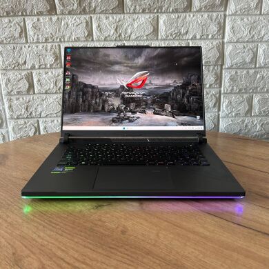 Ігровий ноутбук Asus ROG Strix G16 G614JI / 16" (2560x1600) IPS / Intel Core i9-13980HX (24 (32) ядра по 4.0 - 5.6 GHz) / 32 GB DDR5 / 1000 GB SSD / nVidia GeForce RTX 4070, 8 GB GDDR6, 128-bit / WebCam