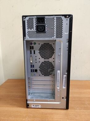 Компьютер Fujitsu Esprimo P757/E90+ Tower / Intel Core i5-6500 (4 ядра по 3.2 - 3.6 GHz) / 16 GB DDR4 / 240 GB SSD / Intel HD Graphics 530 / 280W / DisplayPort / DVI