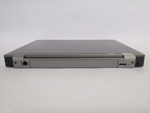Ноутбук Dell Latitude E6410 / 14" (1440x900) TN / Intel Core i7-640M (2 (4) ядра по 2.8 - 3.46 GHz) / 4 GB DDR3 / 320 GB HDD / nVidia NVS 3100M, 512 MB DDR3, 64-bit / WebCam