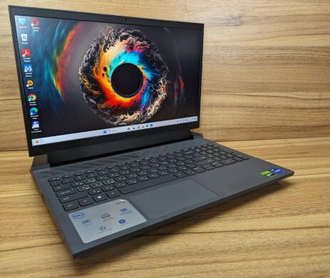 Игровой ноутбук Dell G15 5530 / 15.6" (1920x1080) IPS / Intel Core i7-13650HX (14 (20) ядер по 3.6 - 4.9 GHz) / 16 GB DDR5 / 1000 GB SSD / nVidia GeForce RTX 4060, 8 GB GDDR6, 128-bit / WebCam / Windows 10