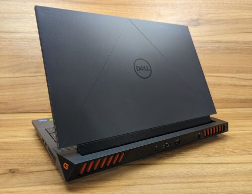 Игровой ноутбук Dell G15 5530 / 15.6" (1920x1080) IPS / Intel Core i7-13650HX (14 (20) ядер по 3.6 - 4.9 GHz) / 16 GB DDR5 / 1000 GB SSD / nVidia GeForce RTX 4060, 8 GB GDDR6, 128-bit / WebCam / Windows 10