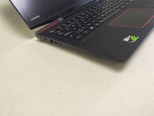 Ігровий ноутбук Lenovo Legion Y720-15ISK / 15.6" (1920x1080) IPS / Intel Core i7-7700HQ (4 (8) ядра по 2.8 - 3.8 GHz) / 16 GB DDR4 / 256 GB SSD / nVidia GeForce GTX 1060, 6 GB GDDR5, 192-bit / WebCam Ігровий ноутбук Lenovo Legion Y720-15ISK / 15.6" (1920x1080) IPS / Intel Core i7-7700HQ (4 (8) ядра по 2.8 - 3.8 GHz) / 16 GB DDR4 / 256 GB SSD / nVidia GeForce GTX 1060, 6 GB GDDR5, 192-bit / WebCam