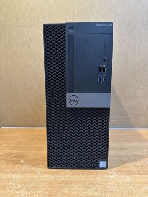 Компьютер Б-класс Dell OptiPlex 7070 Tower / Intel Core i5-9500 (6 ядер по 3.0 - 4.4 GHz) / 16 GB DDR4 / 120 GB SSD / Intel UHD Graphics 630 / 260W / DisplayPort