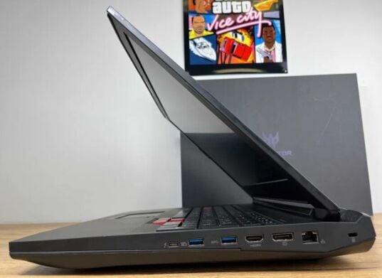 Игровой ноутбук Б-класс Acer Predator 17X GX-792 / 17.3" (1920x1080) IPS / Intel Core i7-7820HK (4 (8) ядра по 2.9 - 3.9 GHz) / 32 GB DDR4 / 512 GB SSD + 1000 GB HDD / nVidia GeForce GTX 1080, 8 GB GDDR5, 256-bit / WebCam / Win 10 Игровой ноутбук Б-класс Acer Predator 17X GX-792 / 17.3" (1920x1080) IPS / Intel Core i7-7820HK (4 (8) ядра по 2.9 - 3.9 GHz) / 32 GB DDR4 / 512 GB SSD + 1000 GB HDD / nVidia GeForce GTX 1080, 8 GB GDDR5, 256-bit / WebCam / Win 10