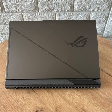 Ігровий ноутбук Asus ROG Strix G16 G614JI / 16" (2560x1600) IPS / Intel Core i9-13980HX (24 (32) ядра по 4.0 - 5.6 GHz) / 32 GB DDR5 / 1000 GB SSD / nVidia GeForce RTX 4070, 8 GB GDDR6, 128-bit / WebCam