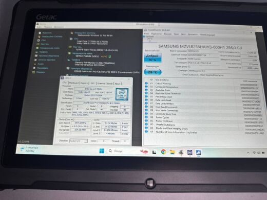 Захищений планшет Б-клас Getac F110 G3 / 11.6" (1366x768) IPS / Intel Core i7-7500U (2 (4) ядра по 2.7 - 3.5 GHz) / 8 GB DDR4 / 256 GB SSD / Intel HD Graphics 520 / Дві батареї