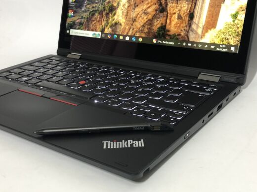Ультрабук-трансформер Б-класс Lenovo ThinkPad L390 Yoga / 13.3" (1920x1080) IPS Touch / Intel Core i3-8145U (2 (4) ядра по 2.1 - 3.9 GHz) / 8 GB DDR4 / 256 GB SSD / Intel UHD Graphics / WebCam / Win 10 Pro