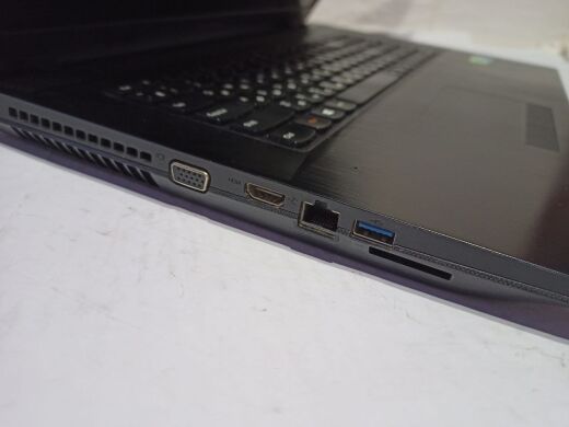 Ноутбук Lenovo IdeaPad G710 / 17.3" (1600x900) TN / Intel Pentium 3550M (2 ядер 2.3 GHz) / 8 GB DDR3 / 240 GB SSD / nVidia GeForce GT 820M, 2 GB DDR3, 128-bit / WebCam / DVD-ROM