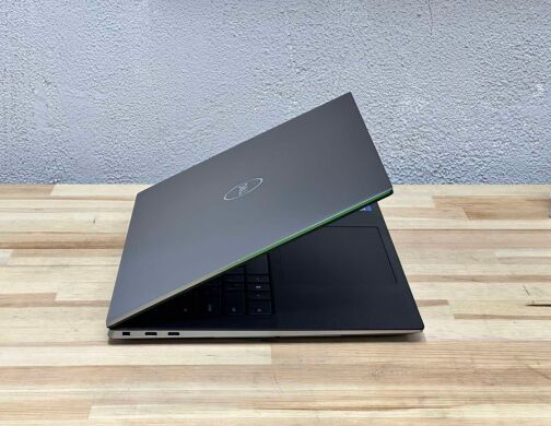 Мобільна робоча станція Dell Precision 5560 / 15.6" (3840x2400) IPS Touch / Intel Core i7-11850H (8 (16) ядра по 2.5 - 4.8 GHz) / 32 GB DDR4 / 512 GB SSD / nVidia Quadro T1200, 4 GB GDDR6, 128-bit / WebCam / Win 11 Pro Мобільна робоча станція Dell Precision 5560 / 15.6" (3840x2400) IPS Touch / Intel Core i7-11850H (8 (16) ядра по 2.5 - 4.8 GHz) / 32 GB DDR4 / 512 GB SSD / nVidia Quadro T1200, 4 GB GDDR6, 128-bit / WebCam / Win 11 Pro
