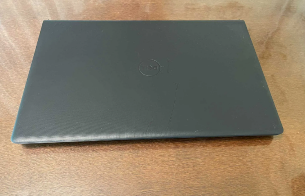 Ультрабук Б-класс Dell Vostro 3520 / 15.6" (1920x1080) IPS / Intel Core i7-1255U (10 (12) ядер по 3.5 - 4.7 GHz) / 16 GB DDR4 / 512 GB SSD / Intel Iris Xe Graphics eligible / WebCam